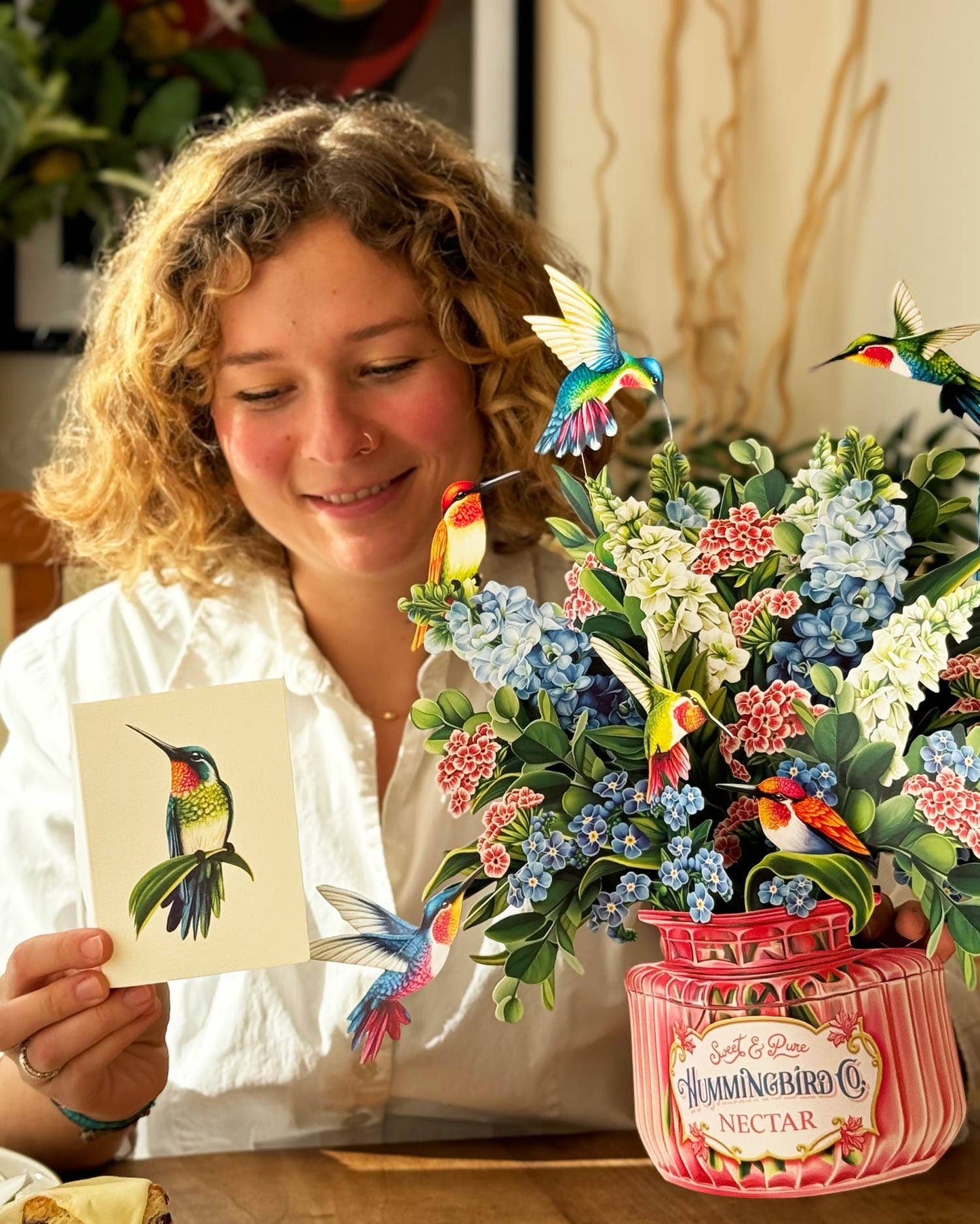 FreshCut Paper LLC - Hummingbird Oasis (8 Pop-up Greeting Cards)